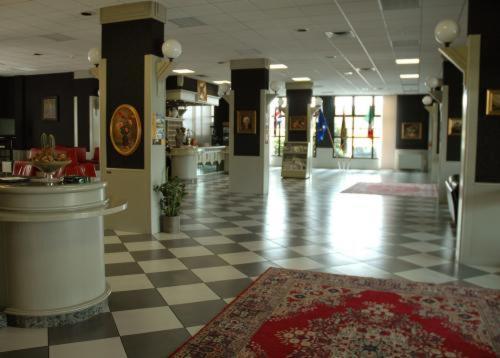 Hotel Cavallino Faenza Kültér fotó
