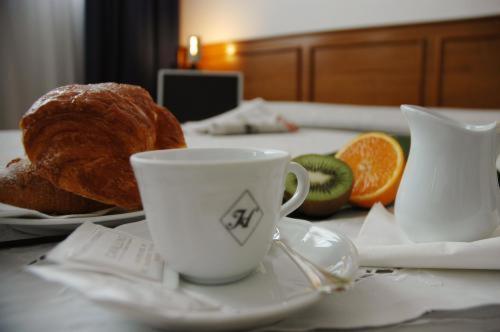Hotel Cavallino Faenza Kültér fotó