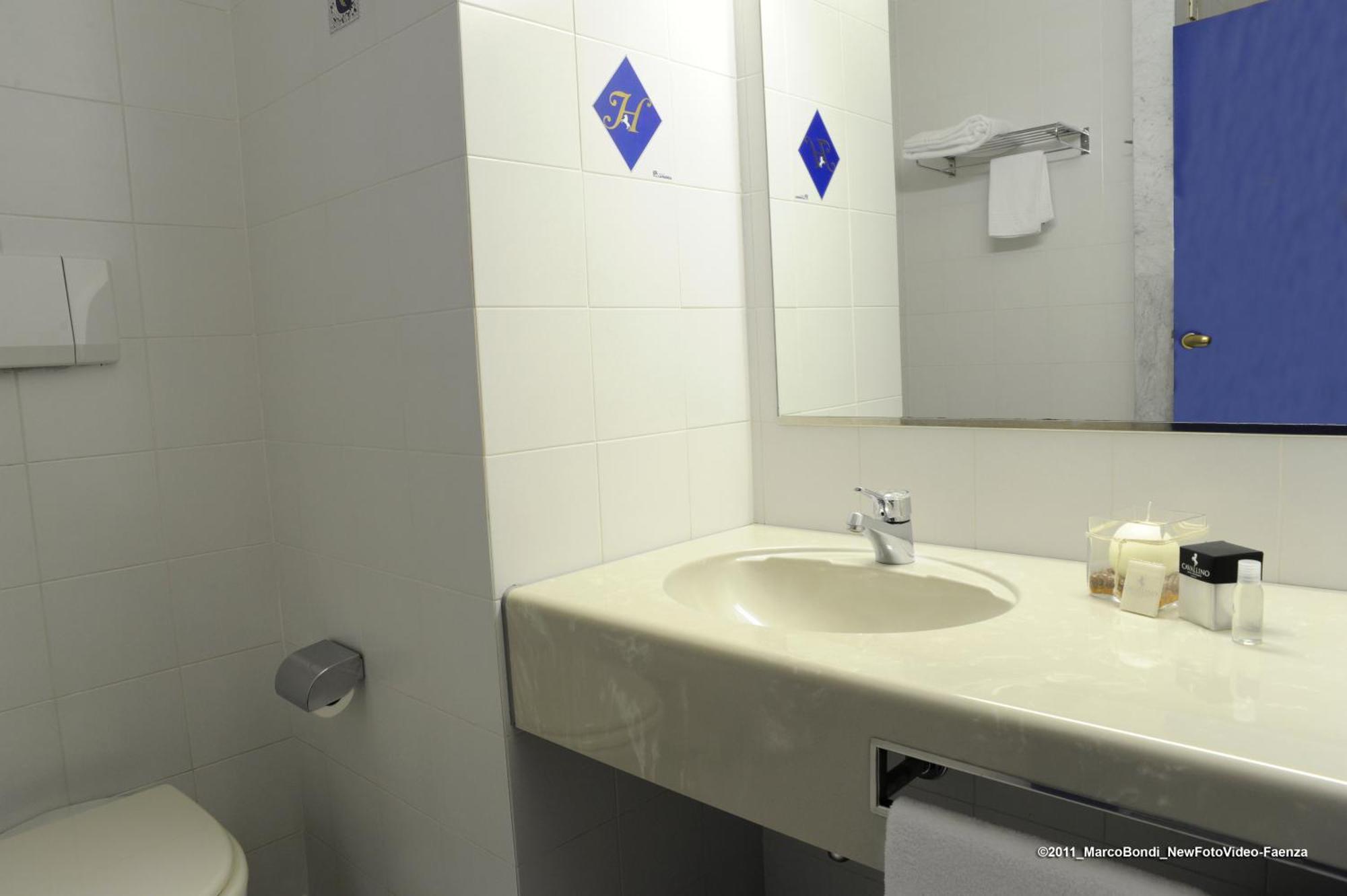 Hotel Cavallino Faenza Kültér fotó
